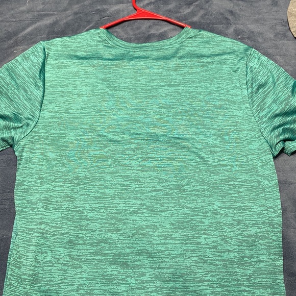 Zelos flex green silky tshirt - Picture 3 of 3